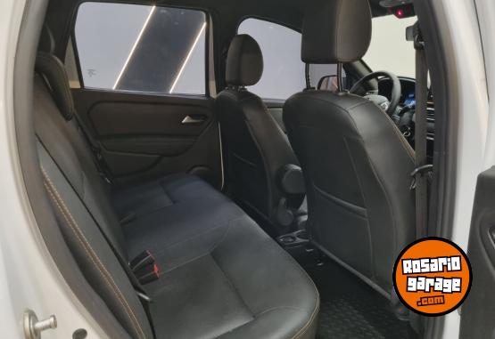 Camionetas - Renault OROCH ICONIC 1.3L CVT 4X2 2024 Nafta 23900Km - En Venta