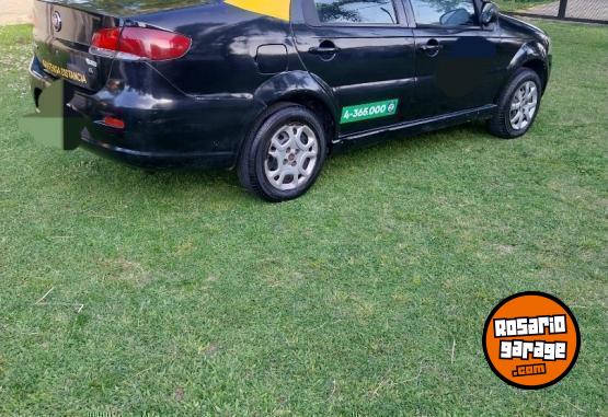 Autos - Fiat Siena 2016 GNC 100000Km - En Venta