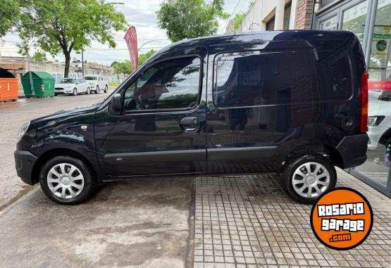 Utilitarios - Renault Kangoo Furgn DCI 2016 Diesel 160000Km - En Venta