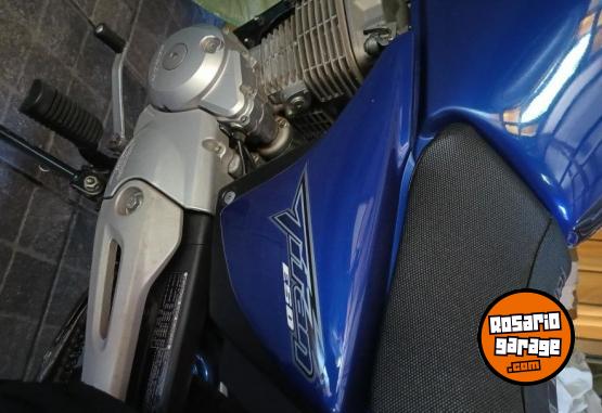 Motos - Honda Titan 2012 Nafta 1800Km - En Venta