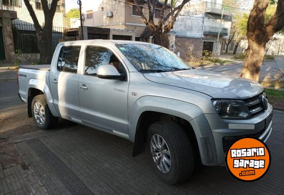 Camionetas - Volkswagen AMAROK TDI 4*4 DC 180 CV 2017 Diesel 300000Km - En Venta
