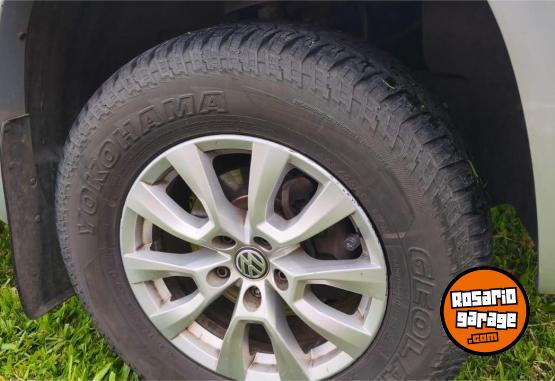 Camionetas - Volkswagen AMAROK TDI 4*4 DC 180 CV 2017 Diesel 300000Km - En Venta
