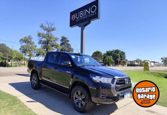 Camionetas - Toyota Hilux DC SR 2.4TDI MT 4x2 2022 Diesel 72600Km - En Venta