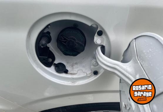 Autos - Fiat Cronos 2019 GNC 75000Km - En Venta