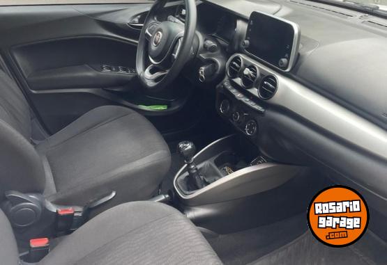 Autos - Fiat Cronos 2019 GNC 75000Km - En Venta