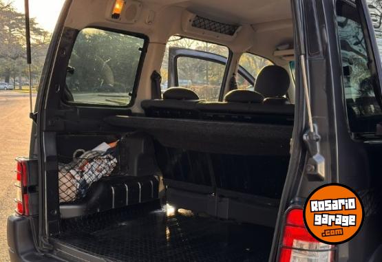 Utilitarios - Peugeot partner patagonica hdi 2012 Diesel 175000Km - En Venta