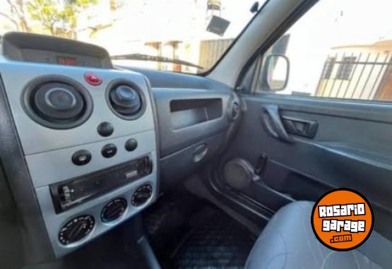 Utilitarios - Peugeot Partner 2013 Diesel 152000Km - En Venta
