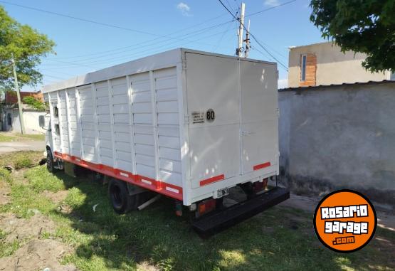 Camiones y Grúas - CAMIÓN TATA 608 CON CARROCERÍA - En Venta