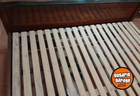 Hogar - Cama de 2 plazas con 2 mesitas de luz - En Venta