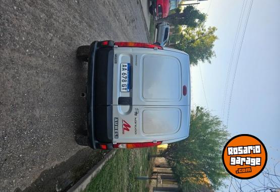 Utilitarios - Renault Kangoo 2016 Nafta 109000Km - En Venta