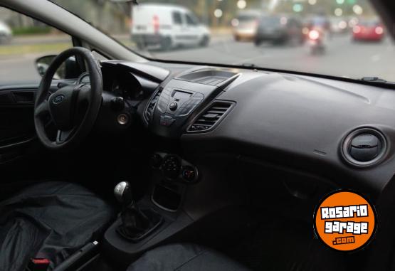 Autos - Ford kinetic 1.6 s 2015 Nafta 110000Km - En Venta