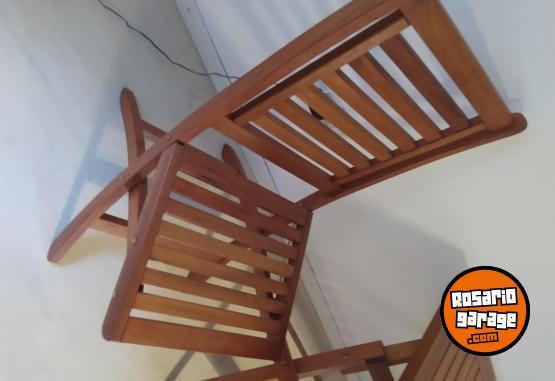 Hogar - Mesa con 2 sillas plegables de madera - En Venta