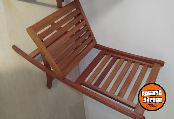 Hogar - Mesa con 2 sillas plegables de madera - En Venta