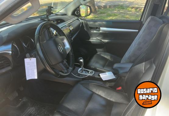 Camionetas - Toyota Hilux 4x2 DC SRX 2.8 TDI 2021 Diesel 148000Km - En Venta