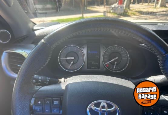 Camionetas - Toyota Hilux 4x2 DC SRX 2.8 TDI 2021 Diesel 148000Km - En Venta