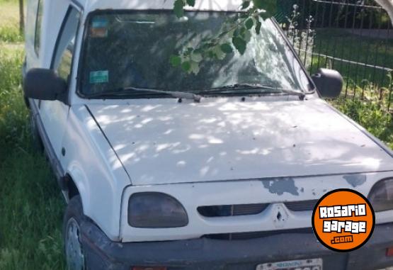 Utilitarios - Renault Express 1998 Diesel 130000Km - En Venta