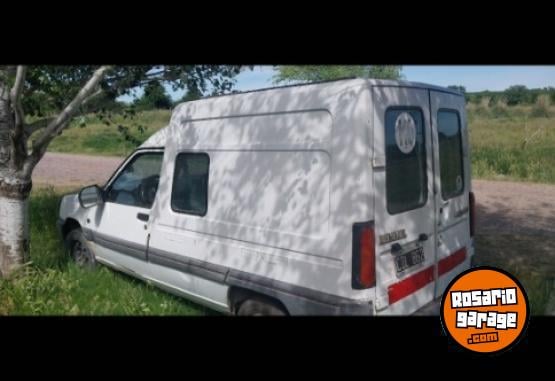 Utilitarios - Renault Express 1998 Diesel 130000Km - En Venta