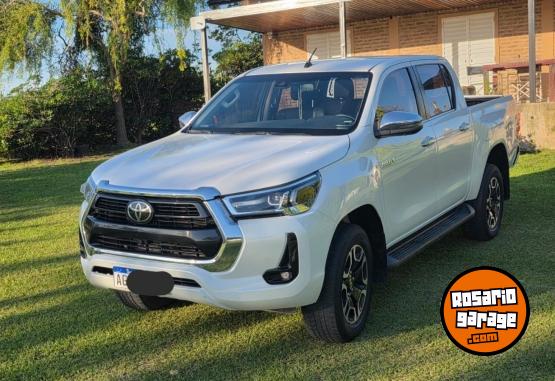 Camionetas - Toyota Hilux srx 2023 Diesel 79500Km - En Venta