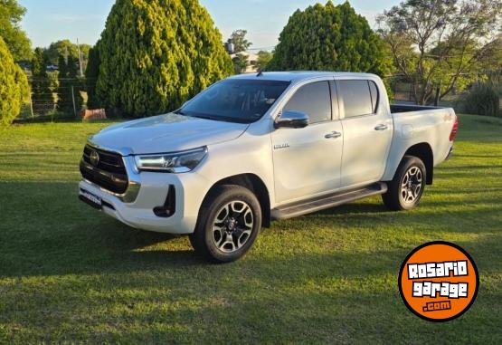 Camionetas - Toyota Hilux srx 2023 Diesel 79500Km - En Venta