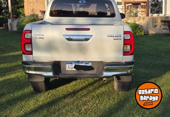 Camionetas - Toyota Hilux srx 2023 Diesel 79500Km - En Venta