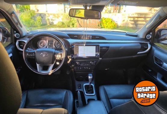 Camionetas - Toyota Hilux srx 2023 Diesel 79500Km - En Venta