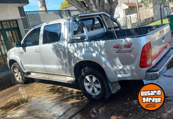Camionetas - Toyota Hilux SRV 2008 Diesel 350000Km - En Venta
