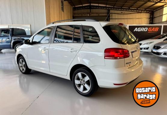 Autos - Volkswagen Suran Comfortline 2016 Nafta 140000Km - En Venta