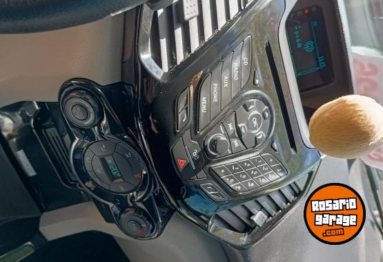 Camionetas - Ford Ecosport titanium 2017 GNC 70000Km - En Venta