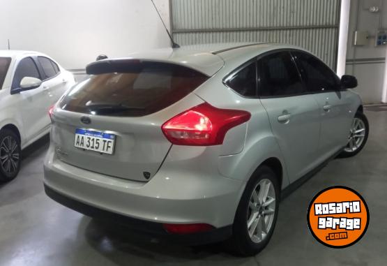 Autos - Ford FOCUS S 2016 Nafta 130000Km - En Venta