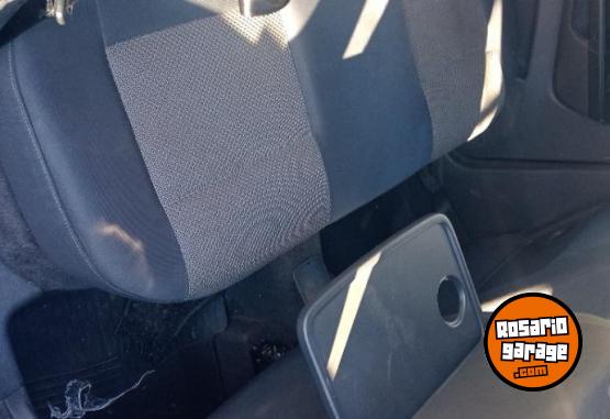 Autos - Volkswagen Suran higline 2011 Nafta 193000Km - En Venta