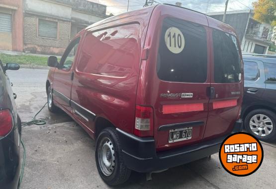 Utilitarios - Peugeot PARTNER 1.4 CONFORT 2012 Nafta  - En Venta