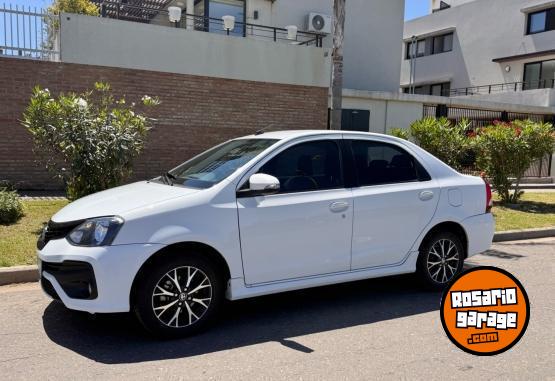 Autos - Toyota Etios XLS PACK 1.5 6 M/T 2023 Nafta 91500Km - En Venta