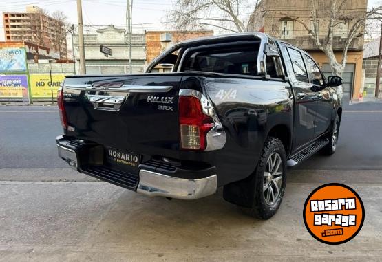 Camionetas - Toyota Hilux 2017 Diesel 110000Km - En Venta