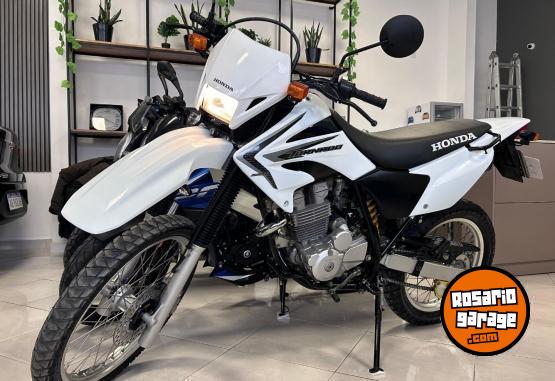 Motos - Honda TORNADO XR 250 2016 Nafta 26000Km - En Venta