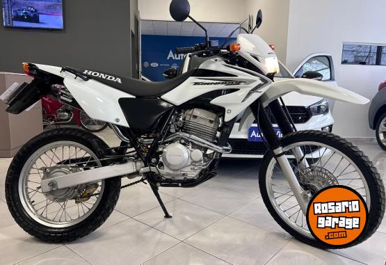 Motos - Honda TORNADO XR 250 2016 Nafta 26000Km - En Venta