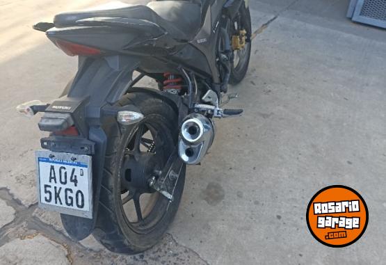 Motos - Suzuki Gixxer 150 2017 Nafta 24780Km - En Venta