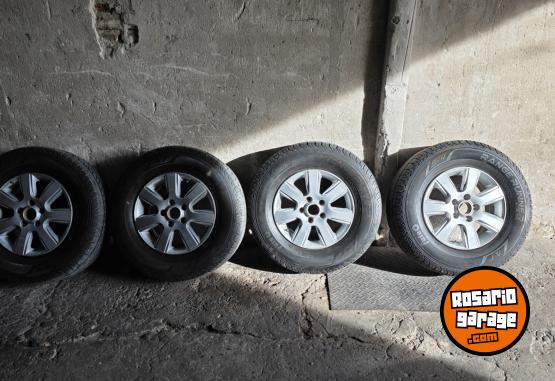 Accesorios para Autos - LIQUIDO URGENTE 4 RUEDAS ARMADAS ORIGINALES AMAROK - En Venta