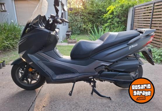 Motos - Kymco X Town 250 2022 Nafta 6000Km - En Venta