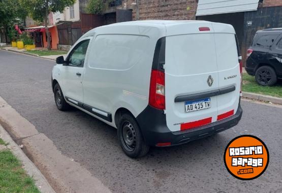 Utilitarios - Renault Kangoo 1.6 nafta furgon 2019 Nafta 140000Km - En Venta
