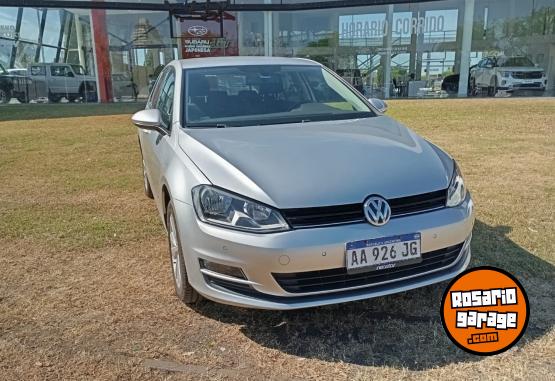 Autos - Volkswagen Golf Confortline 2017 Nafta 88000Km - En Venta