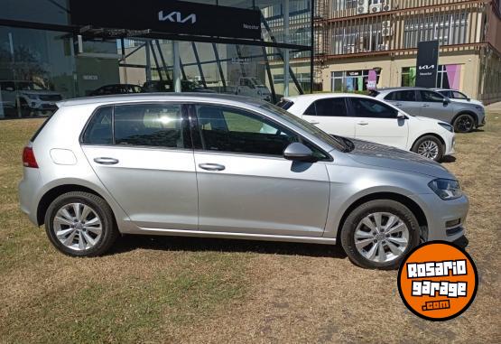 Autos - Volkswagen Golf Confortline 2017 Nafta 88000Km - En Venta