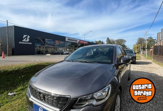 Autos - Peugeot 301 2018 Nafta 100000Km - En Venta
