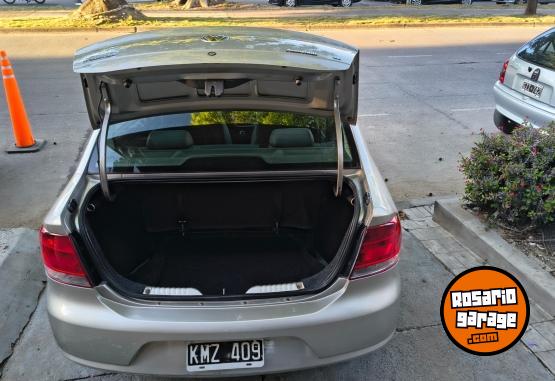 Autos - Volkswagen VOYAGE 1.6 2011 GNC 175000Km - En Venta