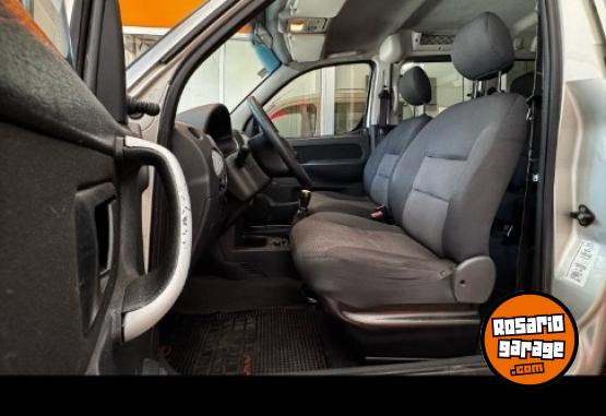 Utilitarios - Peugeot Parner patagónica 2010 Diesel 153000Km - En Venta