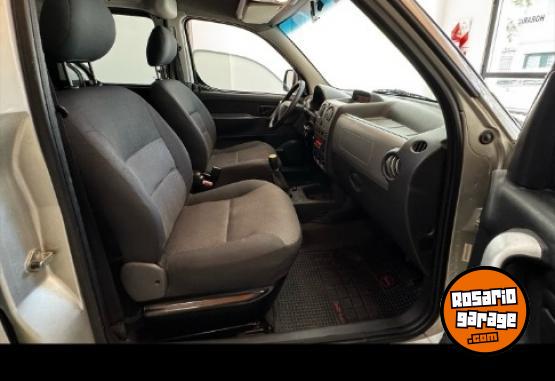 Utilitarios - Peugeot Parner patagónica 2010 Diesel 153000Km - En Venta