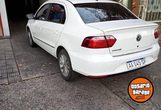 Autos - Volkswagen Voyage Highline 1.6 2016 Nafta 94000Km - En Venta