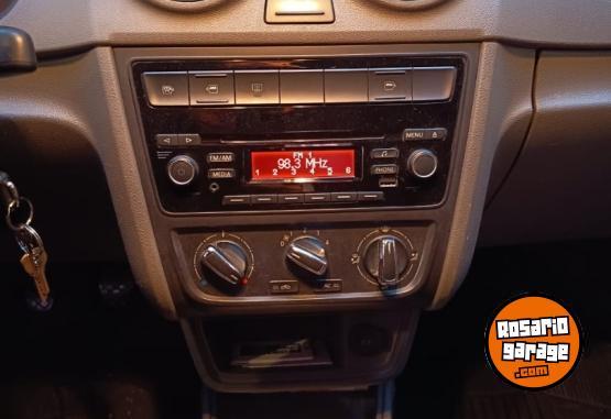 Autos - Volkswagen Voyage Highline 1.6 2016 Nafta 94000Km - En Venta