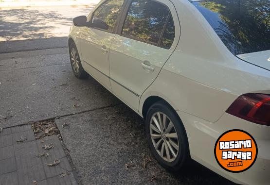 Autos - Volkswagen Voyage Highline 1.6 2016 Nafta 98000Km - En Venta