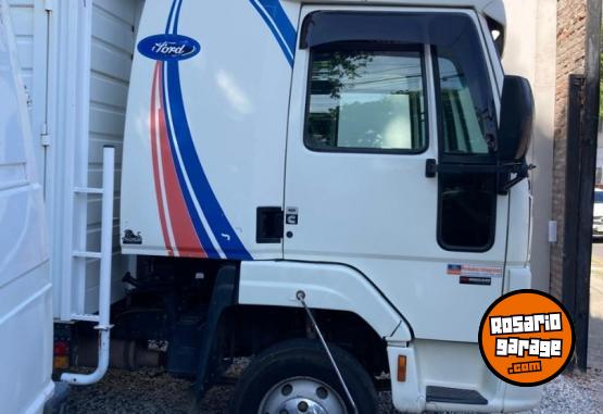 Camiones y Gras - FORD CARGO 915 E  LISTO PARA TRABAJAR - En Venta