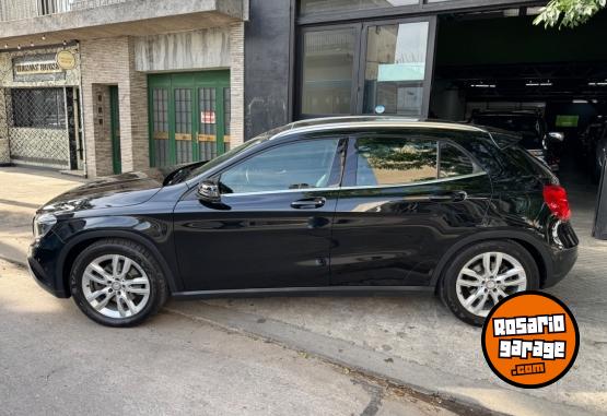 Autos - Mercedes Benz GLA 250 4 matic 2016 Nafta 115000Km - En Venta